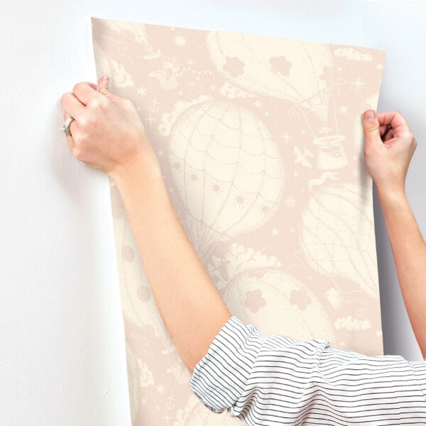Ballongerna Pink Wallpaper