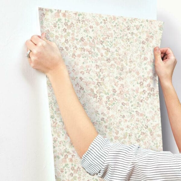 Meadow Pink Wallpaper