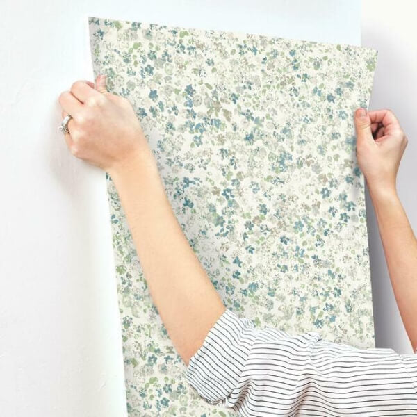 Meadow Green Wallpaper