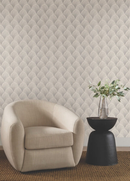 Metallic Cream Scallop Wallpaper