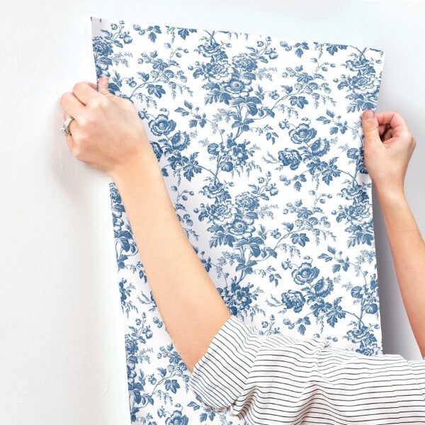 Anemone Toile Navy Wallpaper