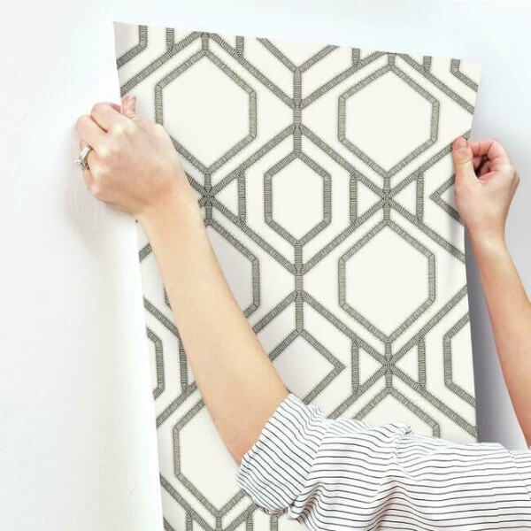 Sawgrass Trellis White & Taupe Wallpaper