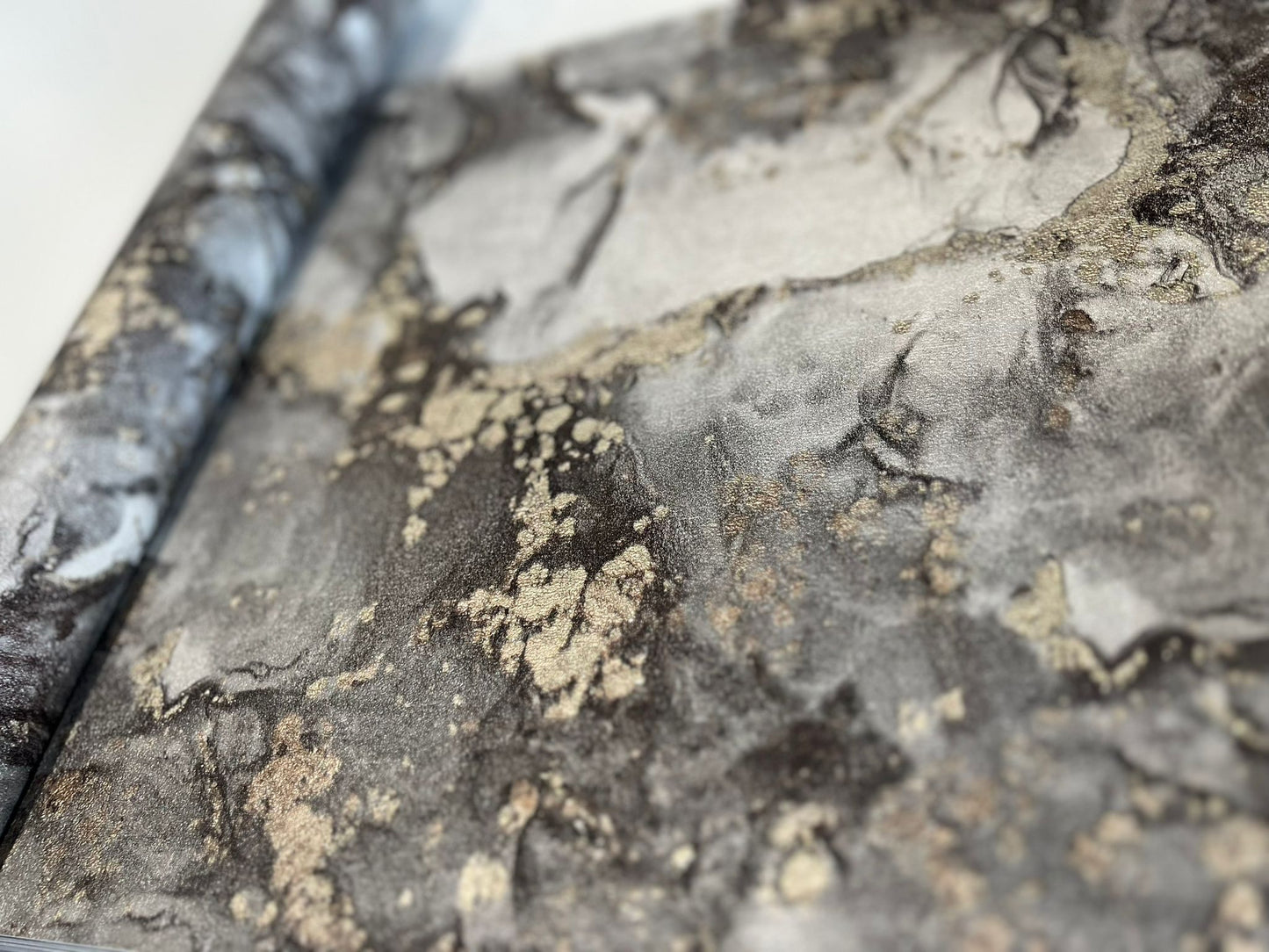 Dazzling Grey-Gold Marble Wallpaper