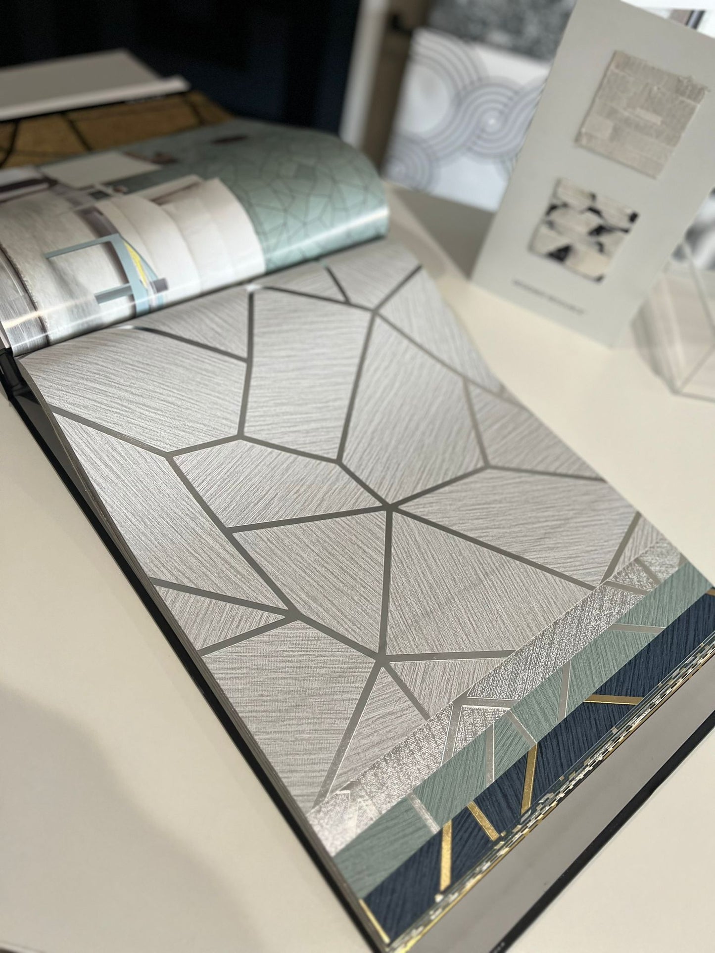 Silver Geometric Elegance Wallpaper