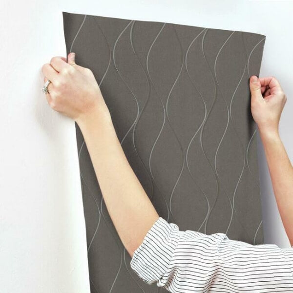 Wavy Stripe Black Metallic Wallpaper