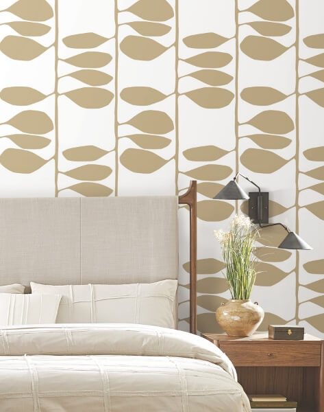Sculpted Vines Gold Wallpaper