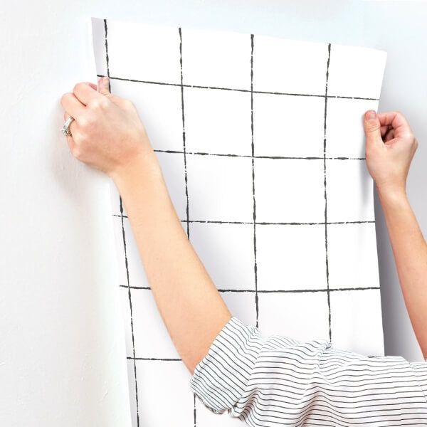 La Vitre Plaid Carbon Black Wallpaper
