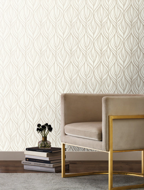 White/Gold Palma Wallpaper