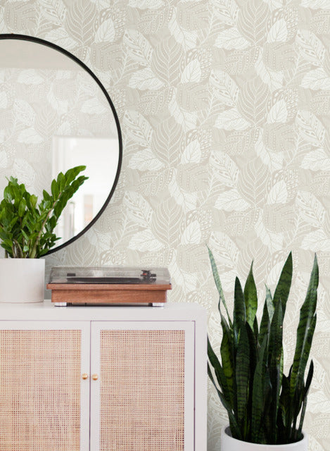 Metallic Vinca Glint Wallpaper