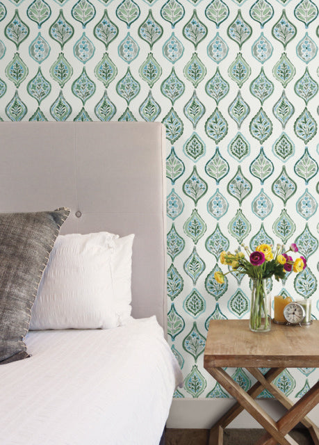 Pale Grey/Green Marketplace Motif Wallpaper