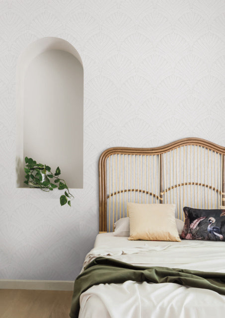 Light Gray/White Beachcomber  Wallpaper