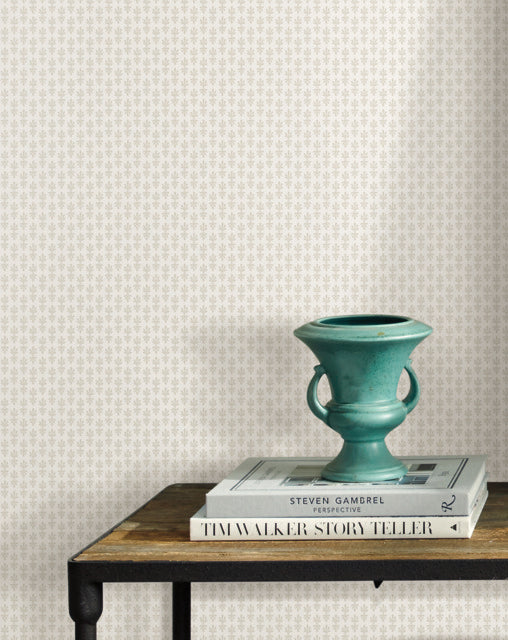 OffWhite Petal Wallpaper