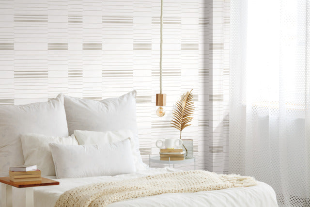 Beige/White Dashing Stripe Wallpaper