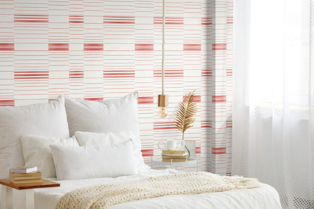 Red Coral/White Dashing Stripe Wallpaper